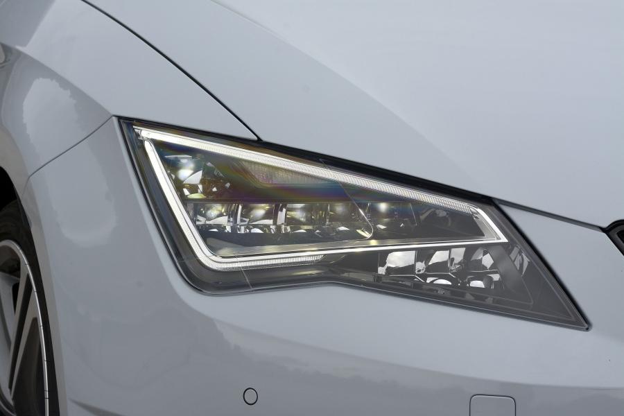  Seat Leon Cupra 280 2014 года  (UK) (фото 27 из 66)
